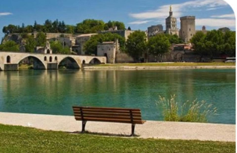 Appartement 32 M2 Intra Muros - Wifi - Netflix - Bureau Avignon Exterior foto